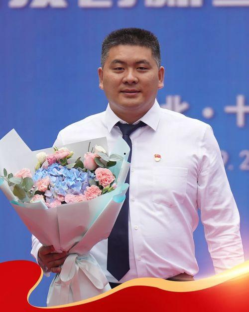 龙品个人资料,揭秘杰出人物背后的传奇人生