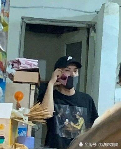 明星王鹤隶,星光熠熠，演绎不凡人生